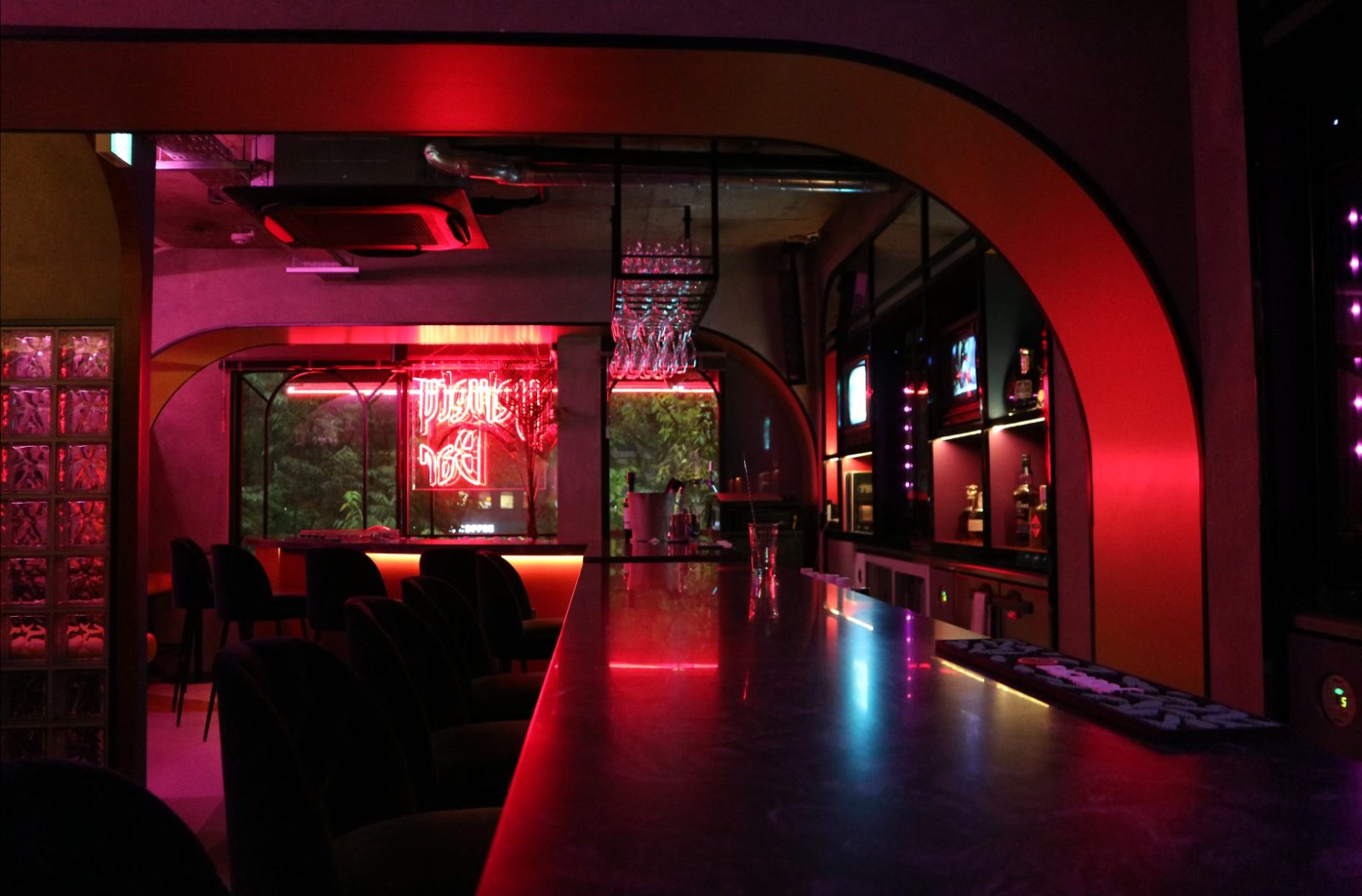 錦糸町 ガールズバー Velvety Bar 店内写真